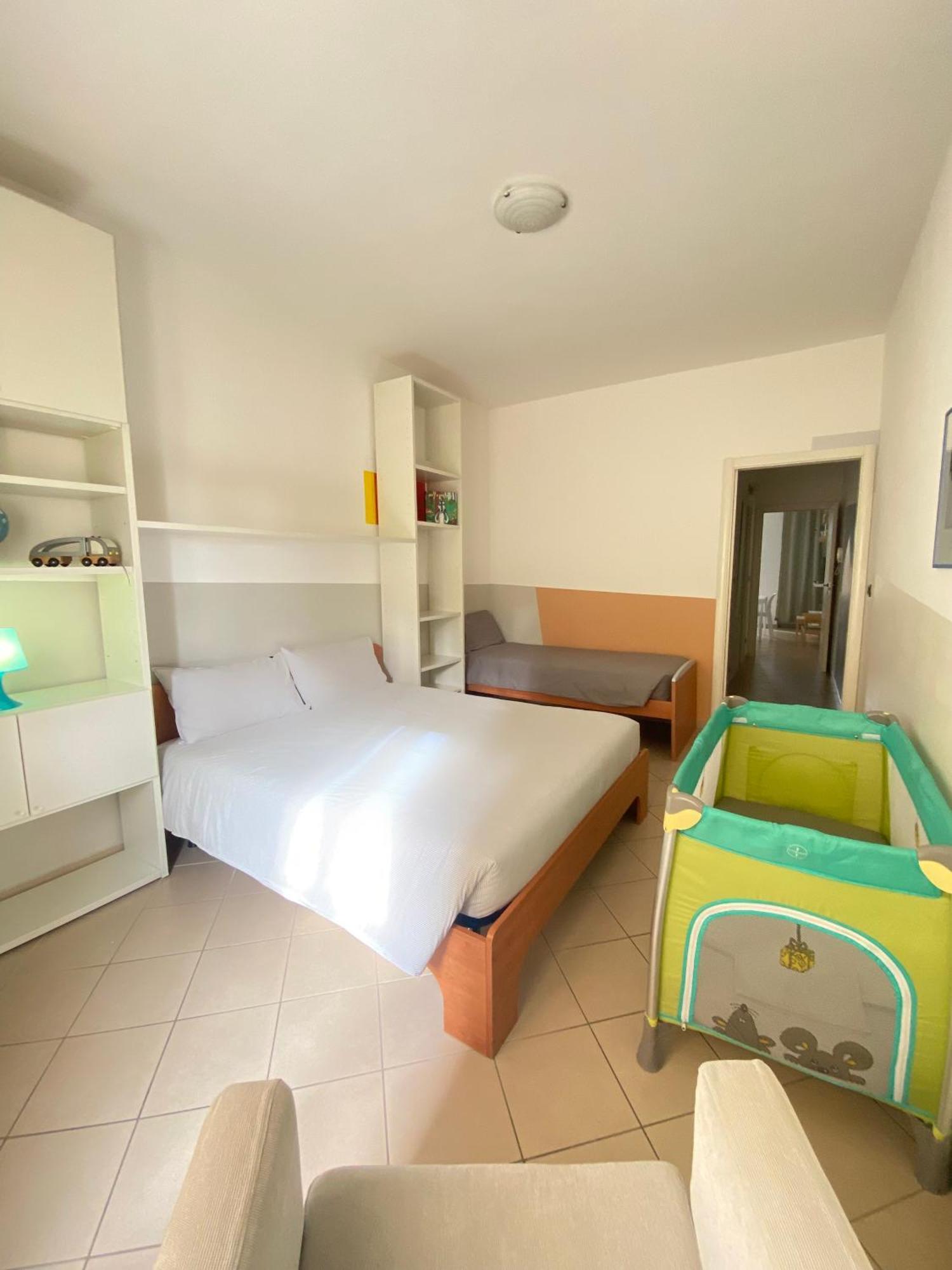 Babyaccommodation Family Comfort Пиетра Лигуре Екстериор снимка